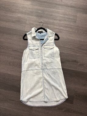 Sanctuary Light Wash Denim Sleeveless Shirt Dress